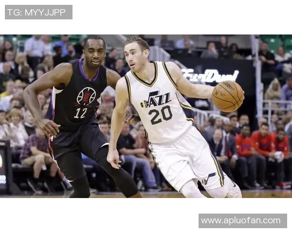 快船与爵士首场对决精彩回顾球星表现与战术分析一览